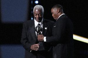 去年今日：威少斩获生涯第200次三双 NBA历史至今仅此一人